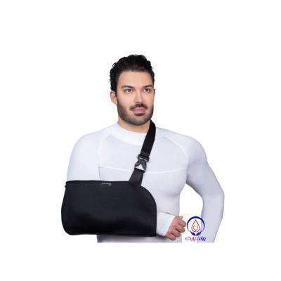 Hooshdarman Closed hand pendant