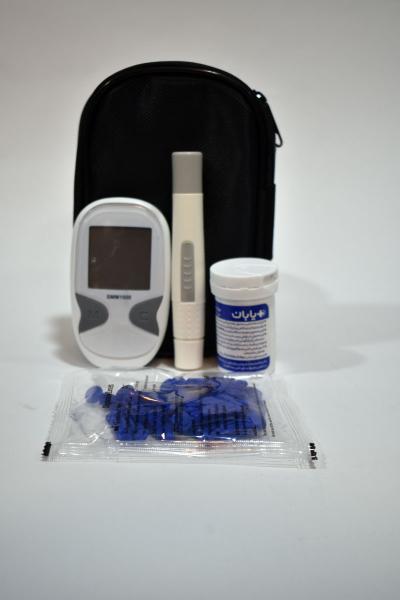 دستگاه تست قند خون دیابان مدل SMM 1000 به همراه 25 عدد نوار تست قند خون